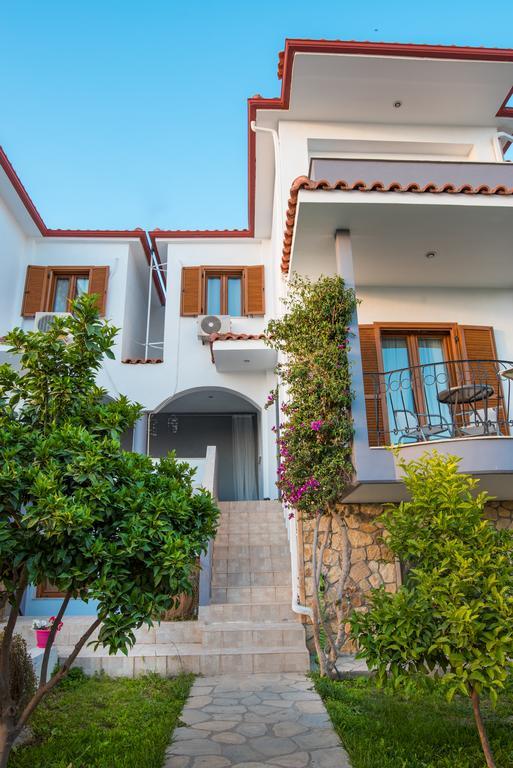 Bouganvillia Homes 尼基季 外观 照片