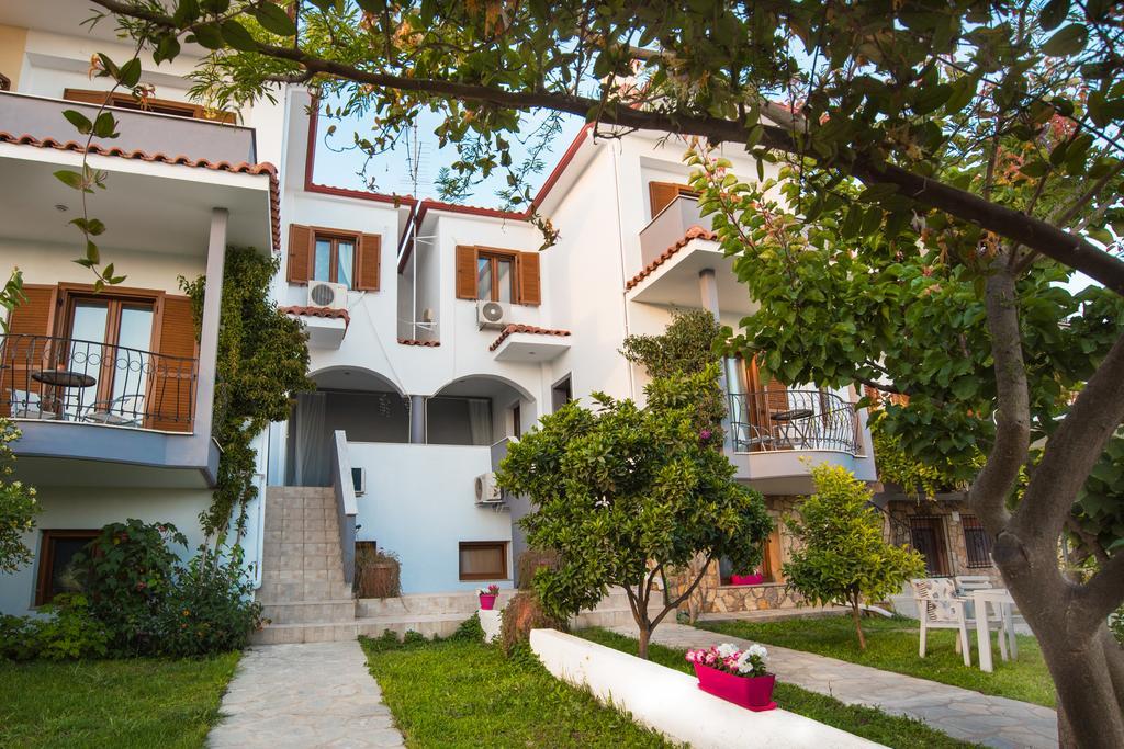 Bouganvillia Homes 尼基季 外观 照片